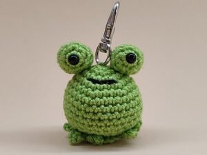 Gehäkelter Frosch Schlüsselanhänger "Freddy", Kröte, Tiere