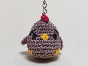 Gehäkelter Hahn / Huhn "Helge" als Schlüsselanhänger | Taschenanhänger | Amigurumi Tier | Handarbeit | Geschenk | Glücksbringer